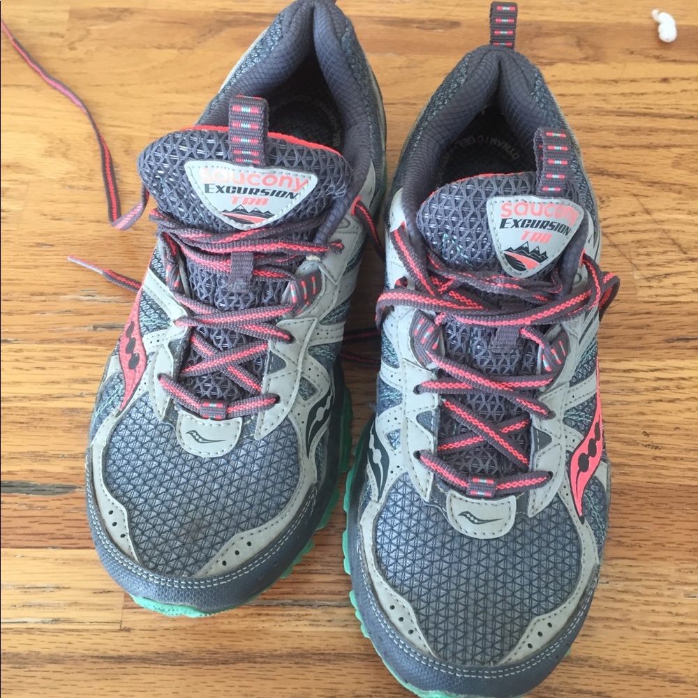 Women’s Saucony Excursion shoes